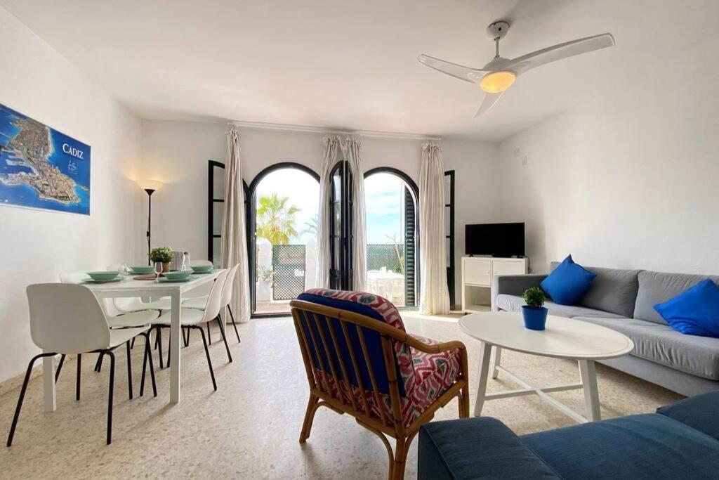 Holiday home Duplex Amalia, 1ª Linea De Playa Sanlucar de Barrameda